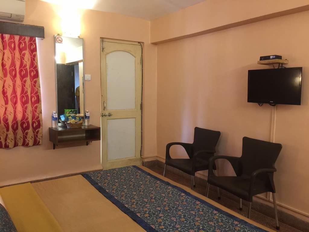Hotel Gopika International Panaji Buitenkant foto
